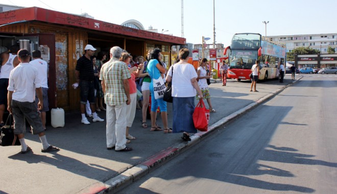 GREVĂ SPONTANĂ LA RATC/ Liderii au decis să reia activitatea, dar șoferii REFUZĂ - fondhotibuzunare1345649747-1369209223.jpg