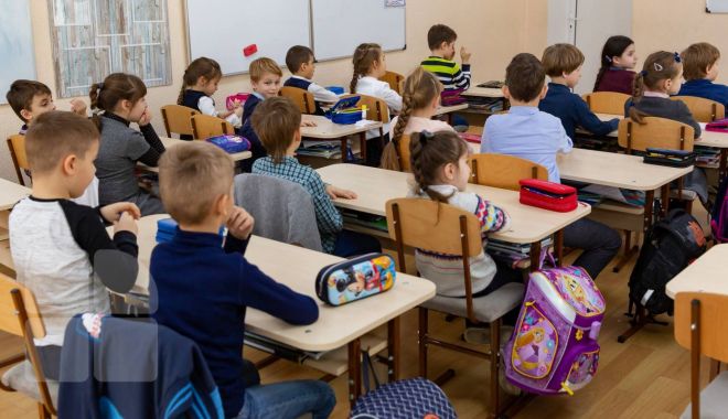 Şcolile nu au căldură în sălile de curs, dar nici nu se plâng. 