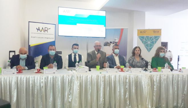 Aeroportuarii s-au reunit pe litoral. „Din 2023 vom avea curse zilnice Cluj-Constanţa” - fondintalnireaaeroportuarilor-1629823699.jpg