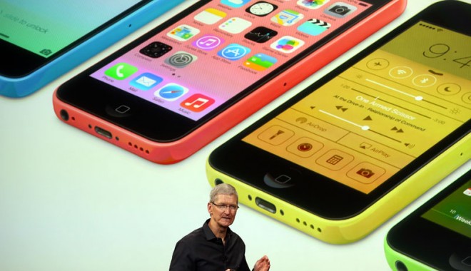 iPhone 5S și 5C au fost lansate.  Ce specificații au noile telefoane - fondiphone-1379247982.jpg