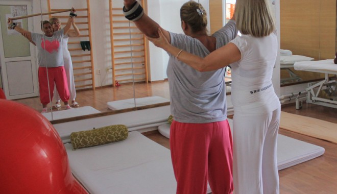 Kinetoterapia sau vindecarea prin mișcare - fondkinetoterapia-1377101669.jpg