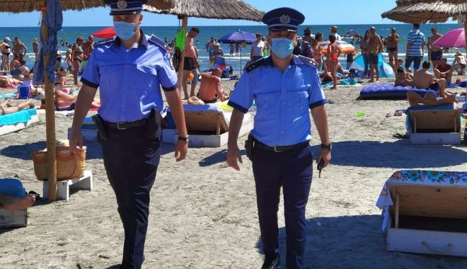 Sezonul estival, un calvar pentru polițiști: în pantofi de piele, prin nisip! - fondlitoralpolitistiprint2-1599486818.jpg