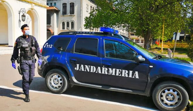 Distracții ilegale pe litoral, cu petreceri interzise de lege, droguri și bătăi! - fondlitoralscandaldroguri-1593356166.jpg