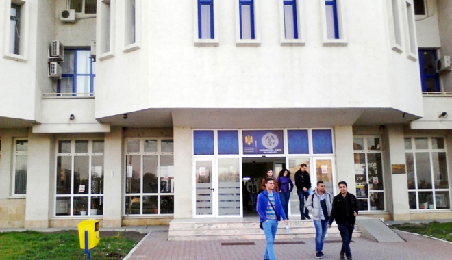 Facultatea, 