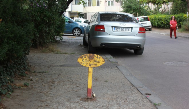Bătălia pentru un loc de parcare în Constanța. Cum îți poți închiria locul și ce faci cu vecinii invidioși - fondlocurideparcare-1380131509.jpg