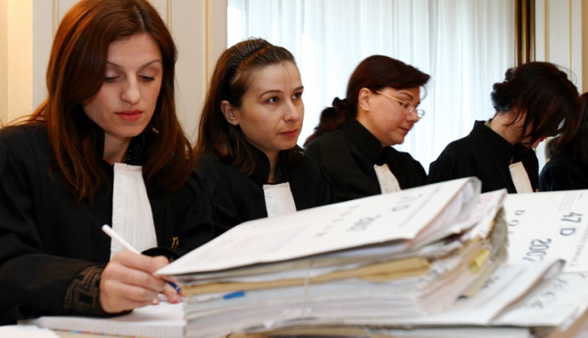 Magistrații constănțeni, front comun împotriva modificării Legilor Justiției - fondmagistrati5-1507563142.jpg