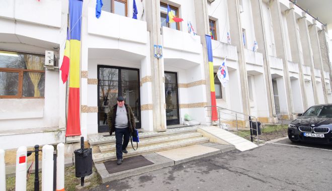 Mai puține drumuri, mai puține hârtii. Birou unic pentru emiterea de avize, la Primăria Constanța - fondmaiputinehartii-1580674834.jpg