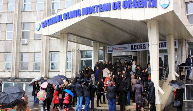 Mămicile din Constanța cer înființarea unui Spital de Pediatrie. Ce spun consilierii județeni - fondmamiciledinconstantaaucomemo-1423745902.jpg