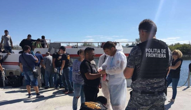 Litoralul românesc, luat cu asalt de imigranți. Garda de Coastă, în alertă - fondmigrantisursapolitiadefronti-1505056290.jpg