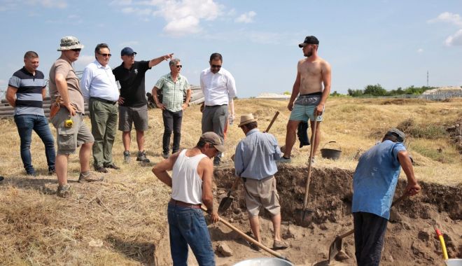 Preşedintele CJC, Mihai Lupu: „La Capidava avem în vedere punerea în valoare a patrimoniului arheologic” - fondmihailupucapidavaprint-1628097258.jpg