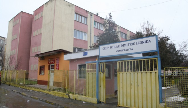 DOUĂ CADRE DIDACTICE din CONSTANȚA, CONDAMNATE la ÎNCHISOARE pentru luare de MITĂ - fondmitabac21378824222-1384896542.jpg