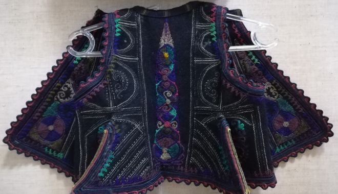 Piese vechi de peste un secol, în colecția Muzeului de Artă Populară Constanța - fondmuzeuldeartamestesuf2-1571259986.jpg