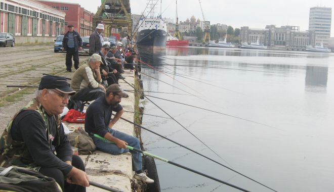 Nu-i minciună! Pescarii de la Marea Neagră și Dunăre au capturat peste 3.179 tone de pește - fondnuiminciunapescariidelamarea-1656093511.jpg