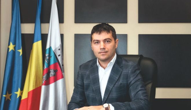 Primarul din Ovidiu, George Scupra, demarează proiecte benefice pentru şcolile din localitate - fondovidiu-1668947946.jpeg