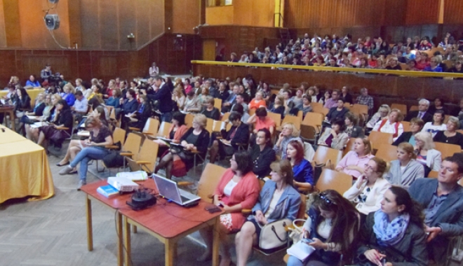 Scene penibile la concursul directorilor. Managementul școlar și coama măgarului! - fondpenibileintrebari-1476371052.jpg