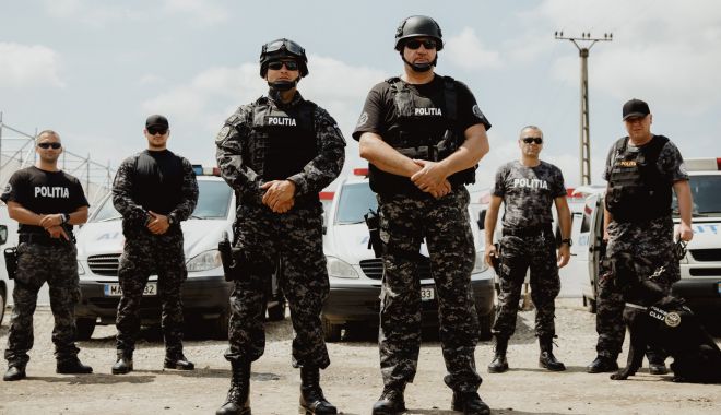 Vă vine să credeți? Ca să fie dotați mai bine, polițiștii ar putea să-și cumpere singuri pistoalele! - fondpistoalepolitisti1-1665770581.jpg