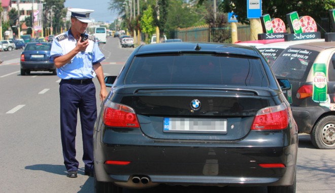 De ce nu e bine să-i enervăm pe polițiștii rutieri - fondpolitisti-1373475590.jpg