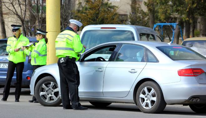 Polițiștii locali, trimiși de MAI la școală - fondpolitisti-1453311102.jpg