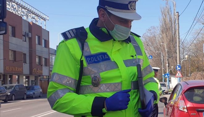 Controale pe străzi, în stare de urgență: poate sau nu polițistul să pună mâna pe acte? - fondpolitisticontroalesursaipjco-1585930843.jpg