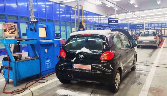 Cum trebuie pregătită mașina pentru iarnă ca şoferii să nu rişte plata unor amenzi - fondpregatireamasiniiiarna2-1611502468.jpg