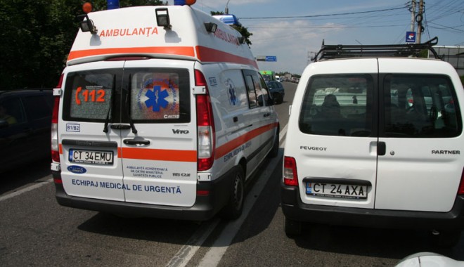 Ce se întâmplă dacă nu acorzi prioritate ambulanței aflate în misiune - fondprioritateambulanta6-1373921017.jpg