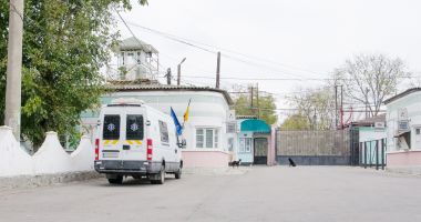 Încă doi urmăriți internațional, aduși în țară pentru ispășirea pedepsei - fondproblempenitenciar1164737017-1708845103.jpg