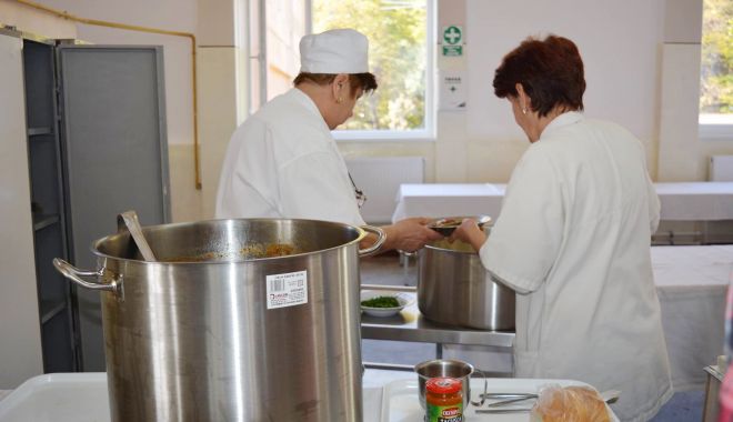 A fost publicată lista cu unităţile alimentare în care pot fi folosite cardurile pentru mese calde - fondproiecteuropean-1616944713.jpg