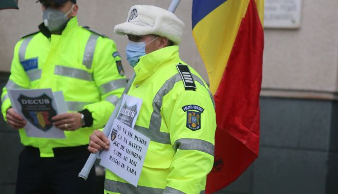 Protest în uniformă: polițiștii vor refuza să mai dea amenzi! - fondprotestpolitist-1610047581.jpg