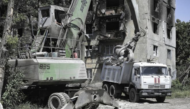 Uzina chimică Azot, lovită puternic în Severodonețk. Dovezi că Rusia a folosit bombe cu fragmentare - fondrazboi110-1655132461.jpg