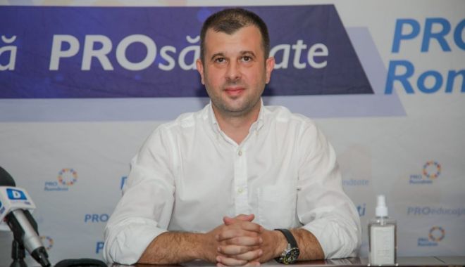 Fermierii au scăpat de birocraţie şi timp pierdut, ca să poată fora un puţ sau să ridice un depozit - fondrazvanfilipescu-1637695211.jpg