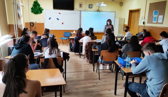 A venit scadența din noiembrie – cea mai scurtă vacanță de iarnă din istoria învățământului românesc - fondrealuarecursuri-1641136268.jpg