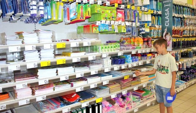 Rechizitele și uniformele școlare, în vizorul Protecției Consumatorilor - fondrechizite-1661868340.jpg