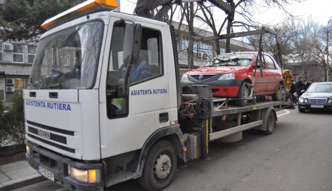 Nu vor mai fi ridicate mașinile în Constanța? Avocatul Poporului a atacat hotărârile consiliilor locale - fondridicaremasini-1429024330.jpg