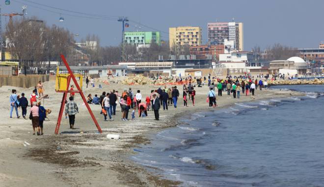 De Paște, românii nu s-au înghesuit la mare! Își iau revanșa de 1 Mai? - fondromaniisarbatorilitoral-1429023814.jpg