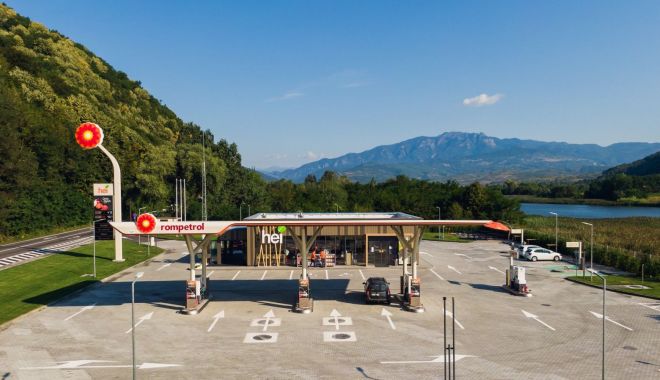 Rompetrol oferă 100 de locuri de muncă în Retail pentru tinerii care părăsesc sistemul de plasament - fondrompetrollocuridemunca-1641926542.jpg