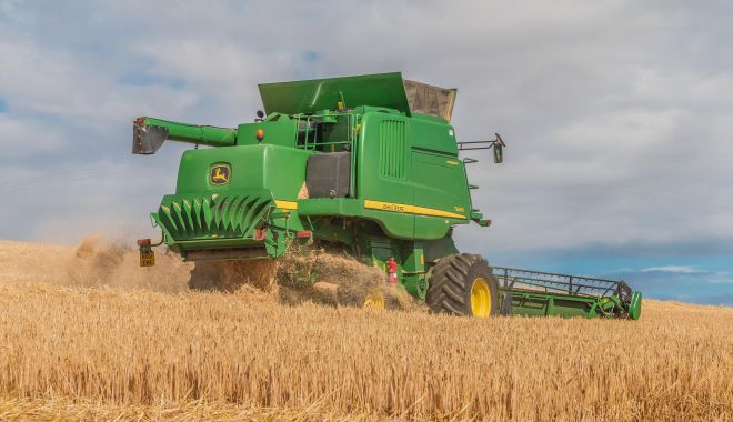 Rușii au furat din Ucraina mașini agricole în valoare de cinci milioane de dolari - fondrusiafura-1651504153.jpg