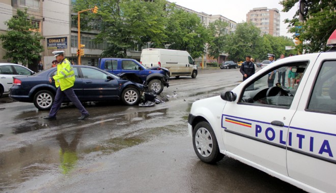 De ce se 