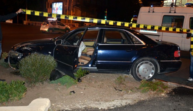 Scenariu desprins din filmele polițiste. Un banal accident soldat cu descinderi și trei arestări - fondscenariufilme-1410196381.jpg