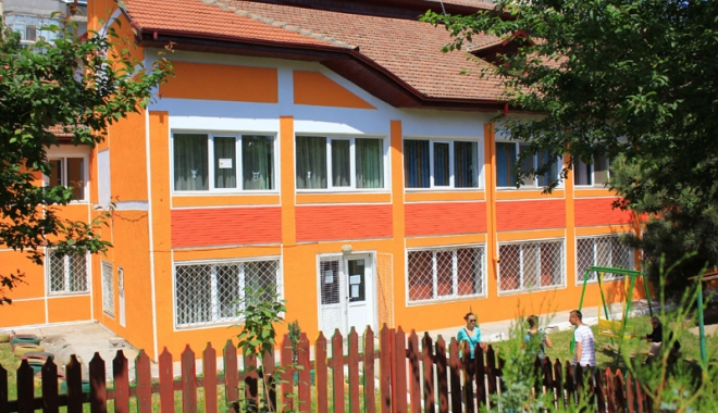 Schimbări în rețeaua școlară! Cum a devenit o grădiniță structură a Seminarului Teologic - fondschimbare1-1488479182.jpg