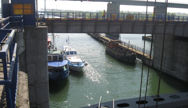 Seceta a afectat traficul de mărfuri pe Canalul Dunăre - Marea Neagră - fondsecetaaafectattraficuldemarf-1662484718.JPG