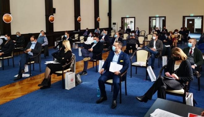Aleşii locali, convocaţi în şedinţă ordinară. Ce proiecte se află pe ordinea de zi - fondsedintaacl2-1618753373.jpg