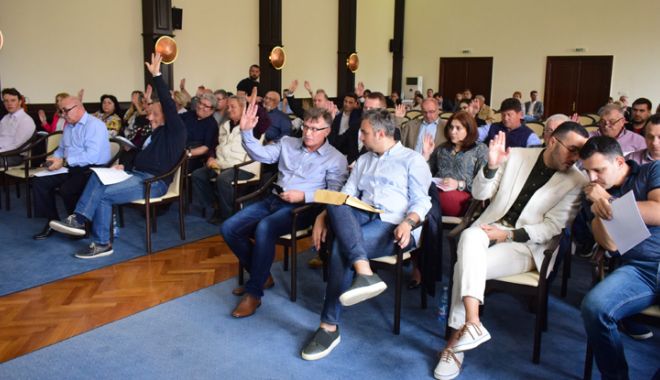 Ședință la CJC cu numire de directori și împărțire de bani primăriilor - fondsedintaconsiliuljudetean3-1532446302.jpg