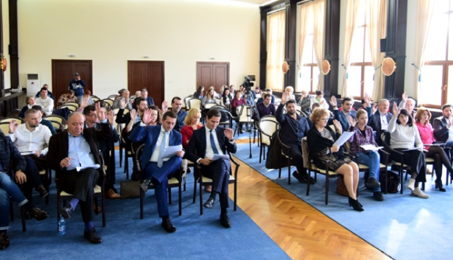 Consilierii locali, convocați la ședință de primarul Decebal Făgădău. Ce proiecte se vor discuta - fondsedintaconsiliullocal7-1511369281.jpg