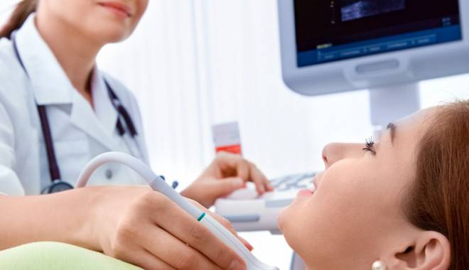 Semnele care ascund o boală a tiroidei - fondsemneleascundboalatiroida-1430756484.jpg