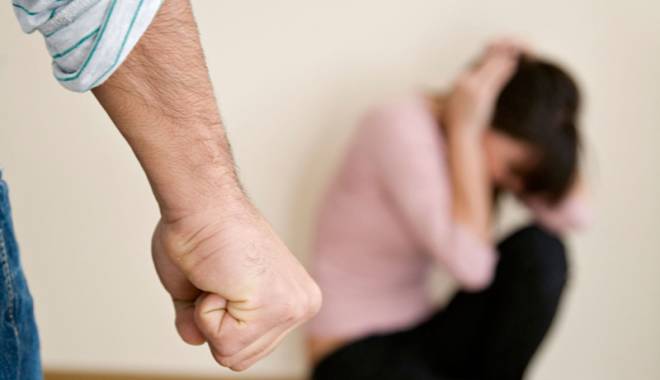 Luptă împotriva violenței asupra femeilor, și la Constanța - fondsotulpreageloscarenusilasane-1416904234.jpg