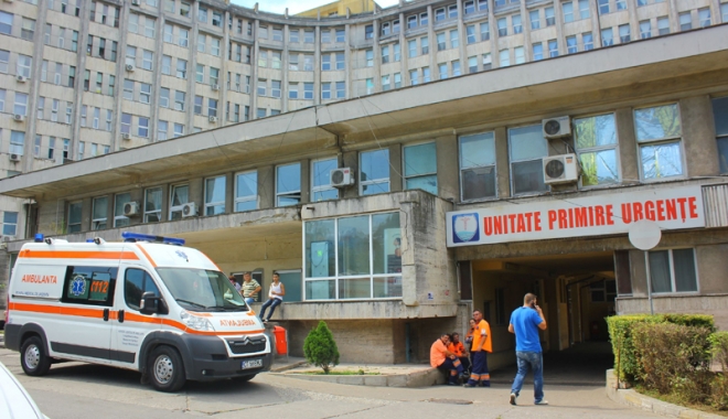 Lăsată aproape să moară pe holurile spitalului,  a fost umilită de medic: 
