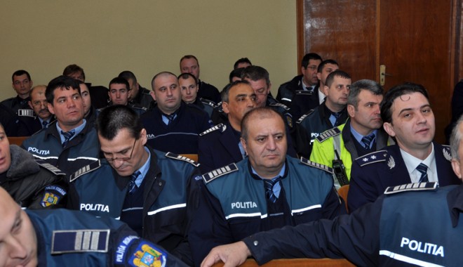 Polițiștii răniți în misiuni vor putea fi menținuți pe funcții - fondstatutulpolitistilor-1373036694.jpg