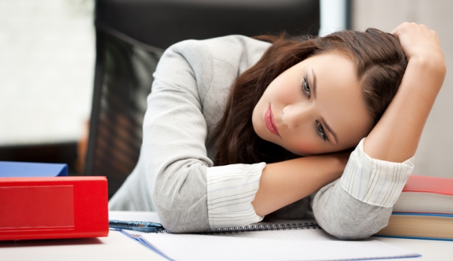 Vine sesiunea, renunțați la energizante și cafea! Alimentul care îi ajută pe studenți să ia note mari - fondstudentisesiune-1495984907.jpg