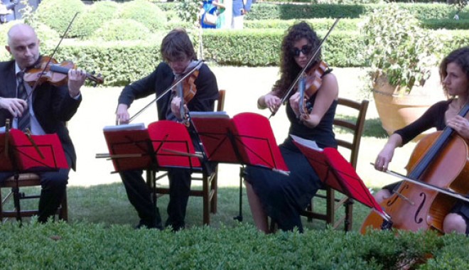 Start al cursurilor Music - Us! Summer Camp, la Eforie - fondsummer-1342711395.jpg