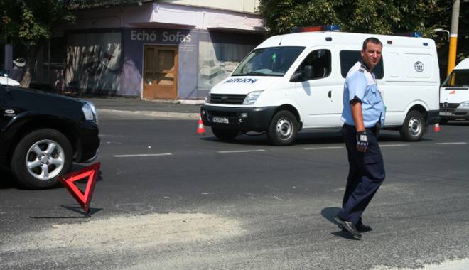 Accidente rutiere profitabile, la Constanța. Victima se aruncă în fața mașinii și apoi cere bani șoferului - fondteatru-1444237660.jpg